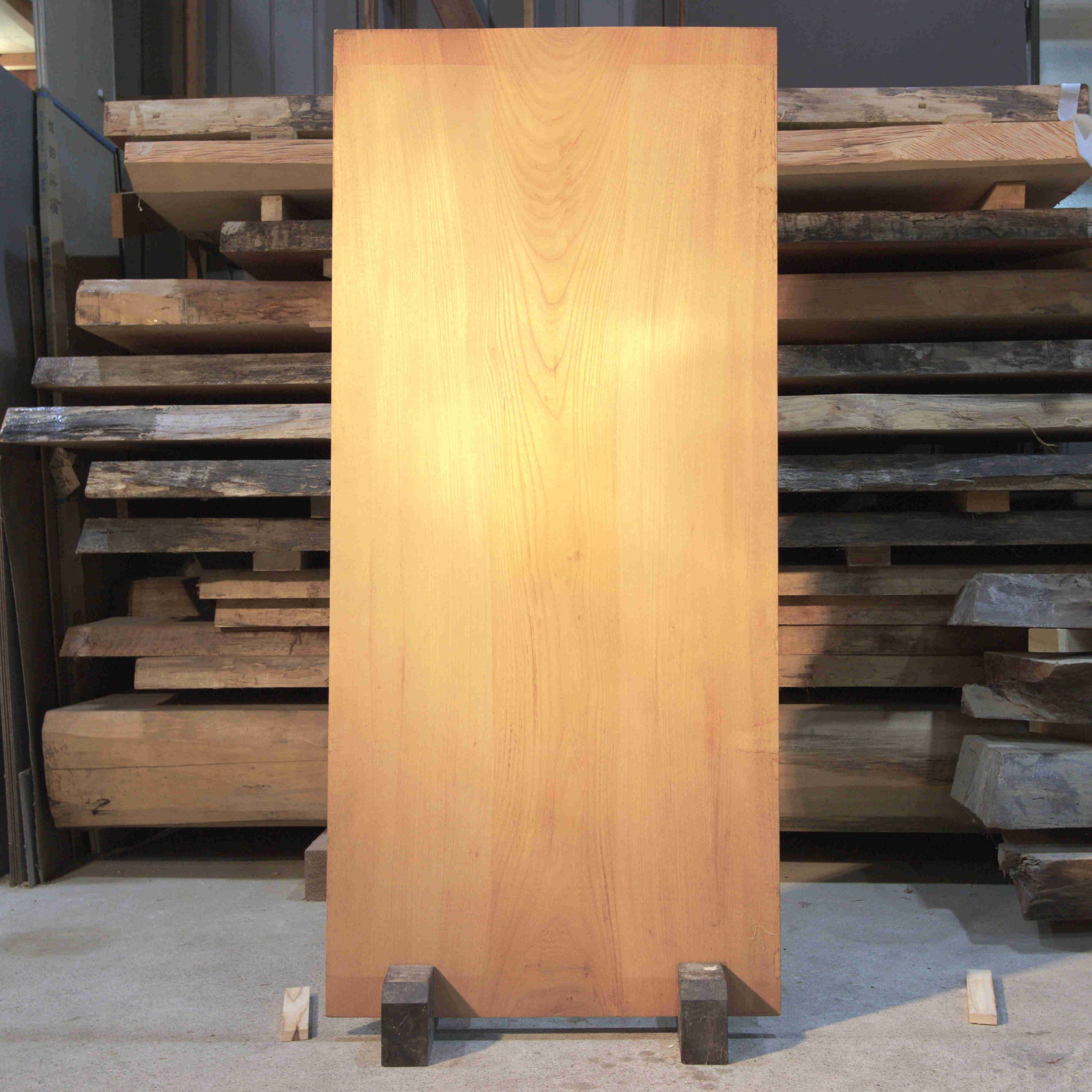 一枚板　欅（けやき）　無垢材 欅(けやき)無垢一枚板 - 一枚板テーブル・カウンターなら銘木展示販売